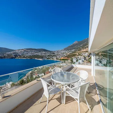 ヴィラ Lumineux Kalkan